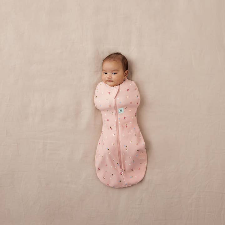 Ergopouch - Organic All Year Cocoon Swaddle Bag -Pink Daisies -1 Tog Sleeping Bag ErgoPouch - Australia