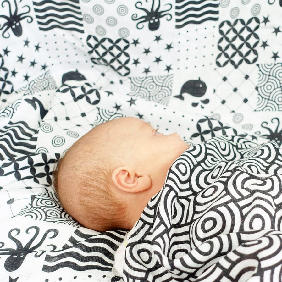 MuslinZ Bamboo/Organic Cotton Swaddle Blanket Black Swirl - 120x120cm Muslin Muslinz