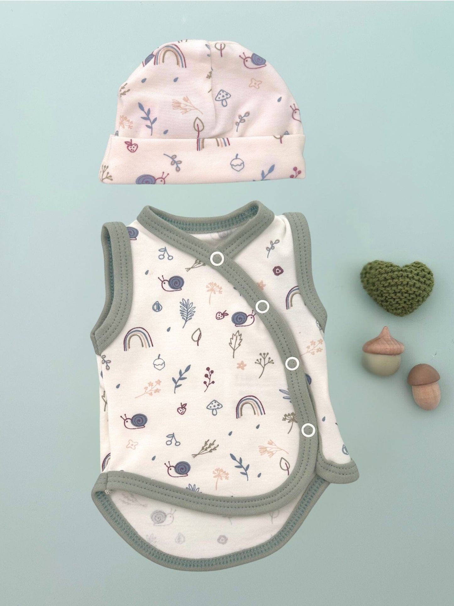 Incubator Vest & Round Hat Set, Acorn Wood Incubator Vest & Hat Set Tiny & Small