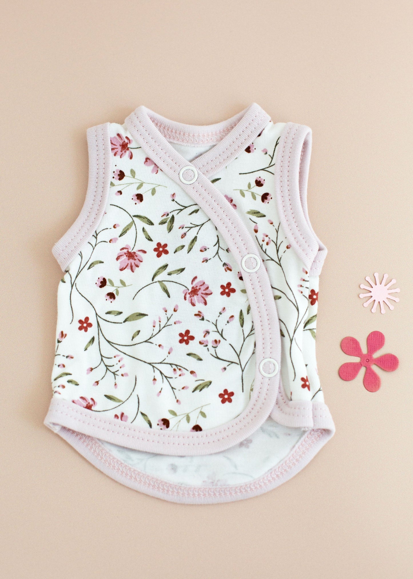 Blossom and Elephant Gift Box - Incubator Vest, Toy & Muslin Gift Set Little Mouse Baby Clothing & Gifts