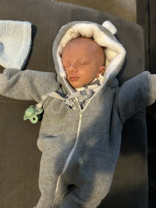 Grey Fleece Tiny Baby Pramsuit Snowsuit / Pramsuit Little Lumps