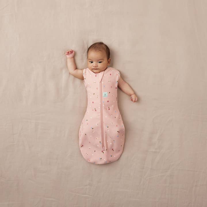 Ergopouch - Organic All Year Cocoon Swaddle Bag -Pink Daisies -1 Tog Sleeping Bag ErgoPouch - Australia