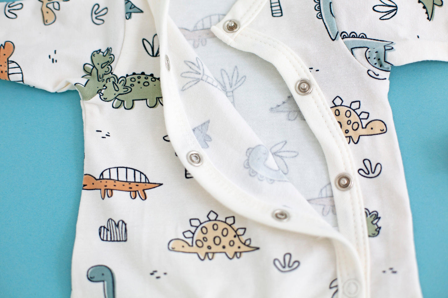 Prem Baby Sleepsuit, Dino Buddies Sleepsuit / Babygrow Tiny & Small