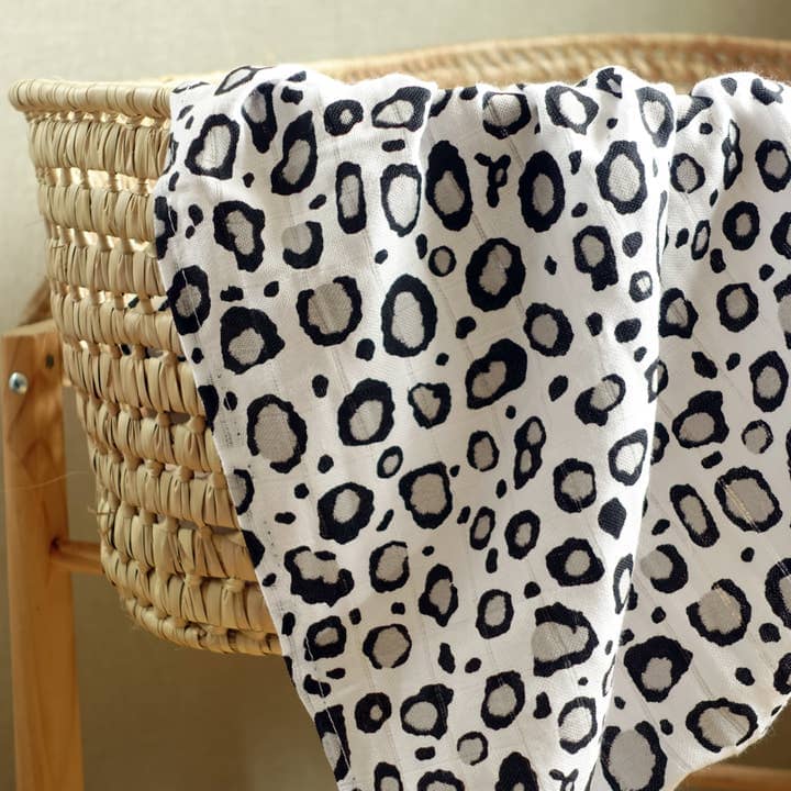 MuslinZ Bamboo/Organic Cotton Swaddle Blanket Leopard Print - 120x120cm Muslin Muslinz 