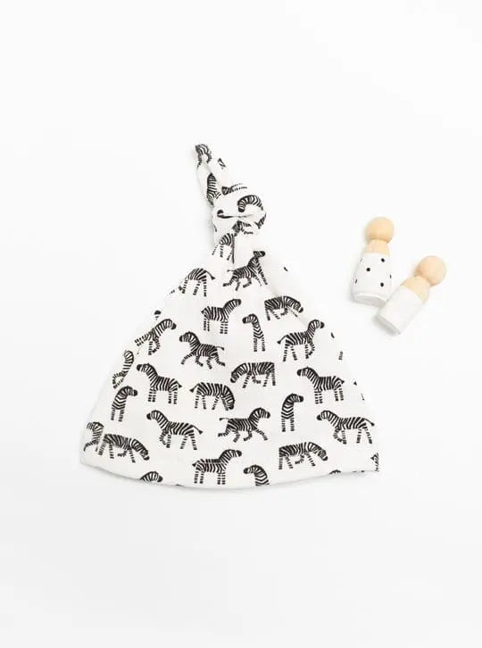 Zebra premature baby gift box — incubator vest, knotted hat, toy and card