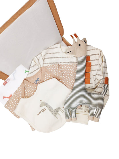 Simply Giraffes Gift Box - Layette Set, Toy & Muslin Gift Set Little Mouse Baby Clothing & Gifts 