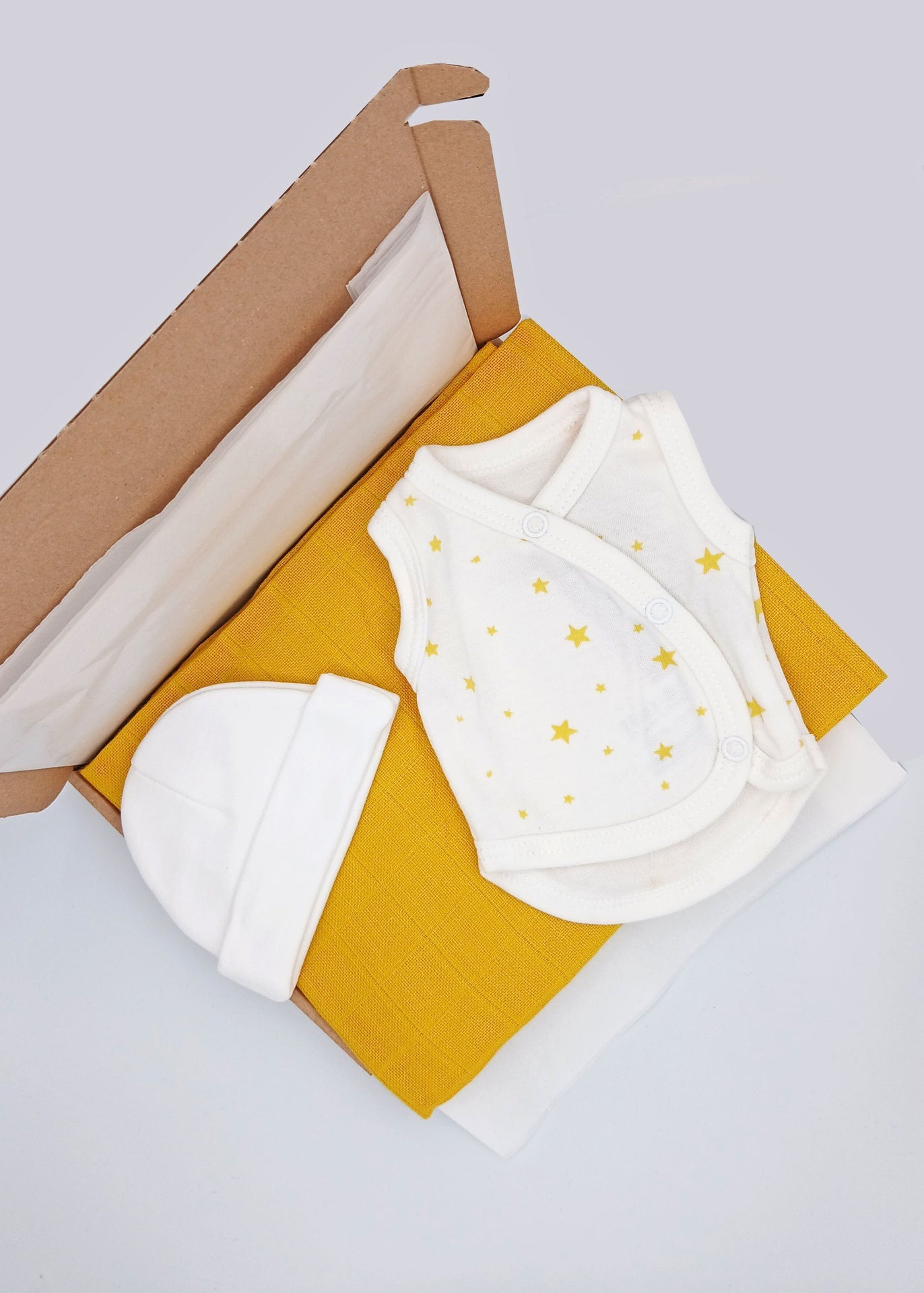 Yellow Stars Gift Box - Incubator Vest, Hat & Muslin Little Mouse Baby Clothing & Gifts